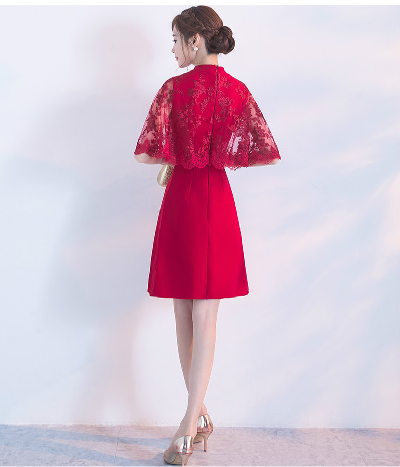個性半高領(lǐng)披肩袖中式禮服