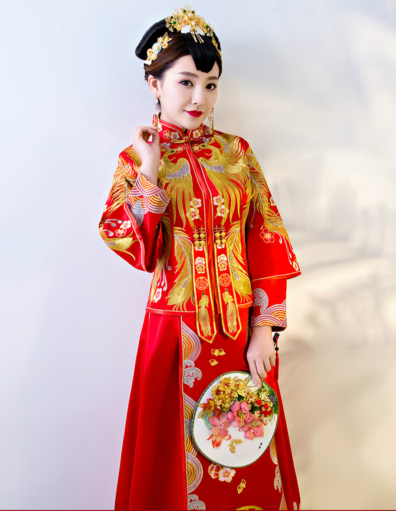 傳統(tǒng)中式禮服，紅色結婚新娘禮服