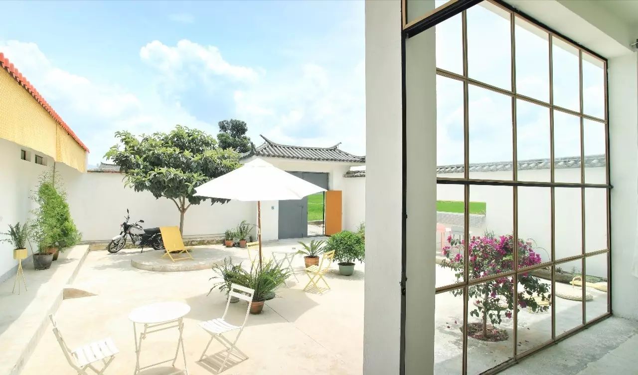 大理·依谷坐憩，在稻田里種間甜品店靜待光陰