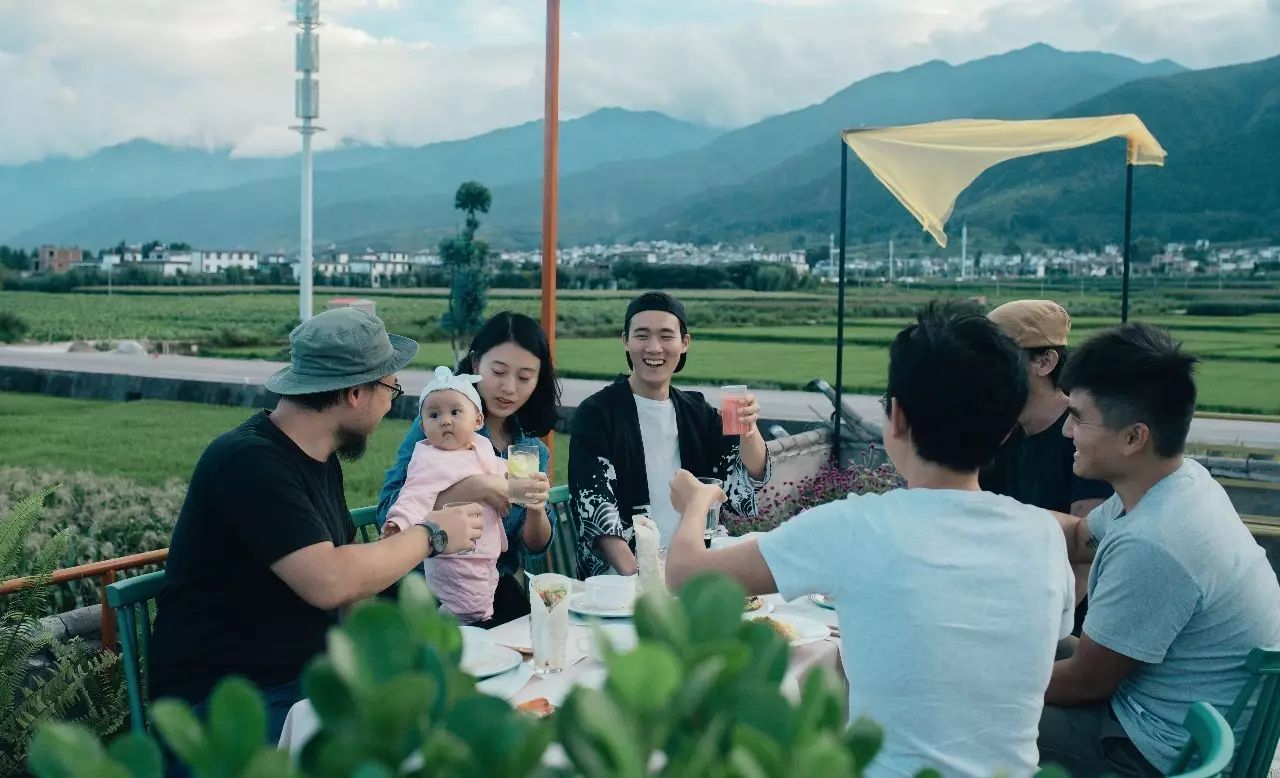 大理·依谷坐憩，在稻田里種間甜品店靜待光陰