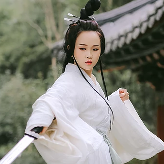 白衣俠女冷艷頭像，唯美古風(fēng)女子真人頭像