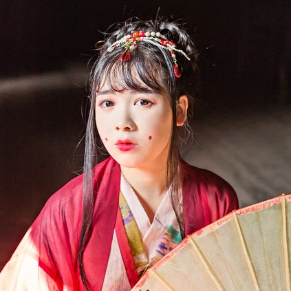 紅衣女子妖艷頭像，唯美古風(fēng)女子真人頭像