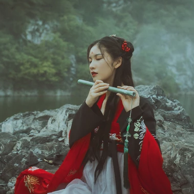 紅妝帶傘古風(fēng)頭像，唯美古風(fēng)真人女子頭像