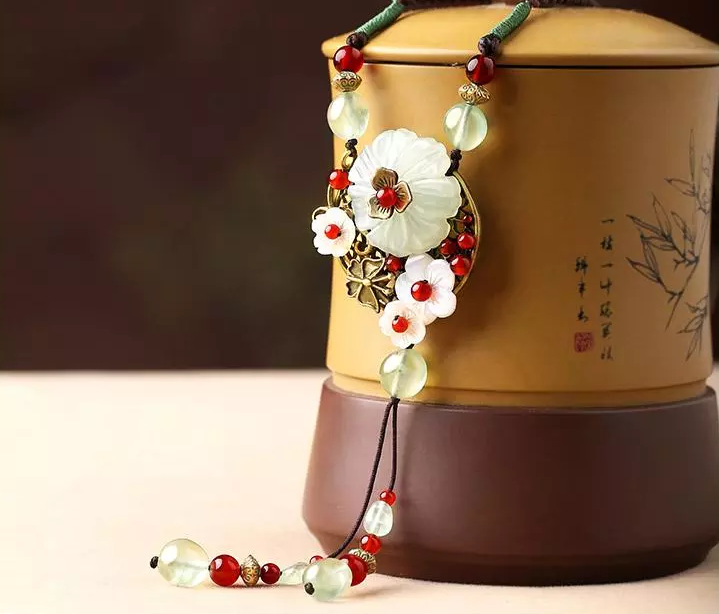 岫玉吊墜簡約民族風(fēng)毛衣鏈復(fù)古項鏈?zhǔn)罪? src="/wenxue/d/file/bigpic/190404/04/13-1G019155408.png" style="height: 597px; width: 750px;" / data-fHDo="WdyOAh"><br / data-swiO="SYhlDB">
	<img alt=