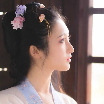 粉色小清新帶團扇頭像，唯美古風女子真人頭像