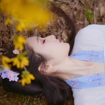 粉色小清新帶團扇頭像，唯美古風女子真人頭像