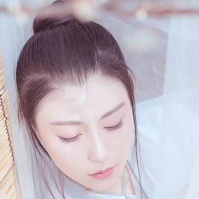 白衣冷艷女子頭像，唯美古風(fēng)真人頭像