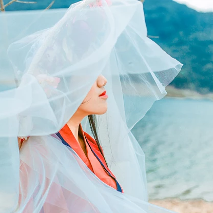 花樣紅衣女子頭像，唯美古風(fēng)真人頭像