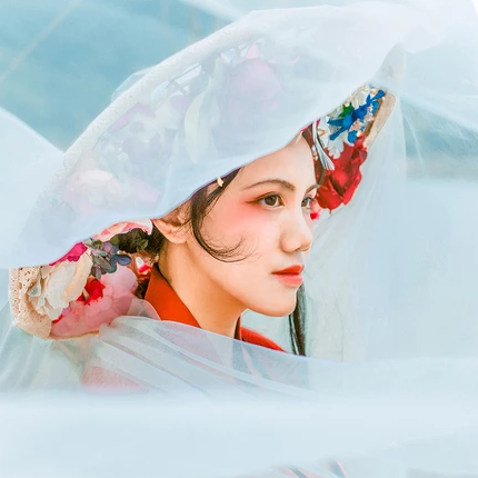 花樣紅衣女子頭像，唯美古風(fēng)真人頭像