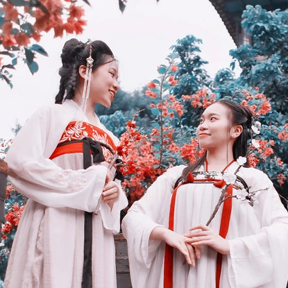 梅花樹下閨蜜頭像，唯美古風(fēng)女子真人頭像