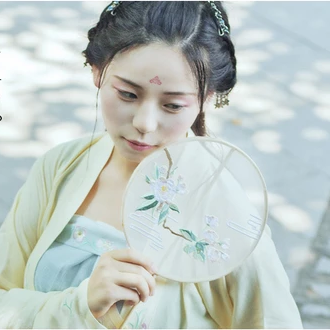 綠陰樹下閨蜜頭像，唯美古風(fēng)女子頭像