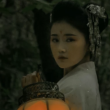 白衣素紗女子頭像像，唯美古風(fēng)女子真人頭像