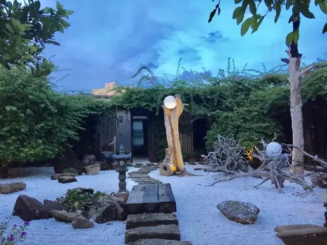 慢點(diǎn)藝術(shù)民宿，世間所有努力都是為了慢點(diǎn)