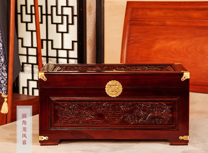 美觀實用雙喜樟木箱，精美雕花木箱子