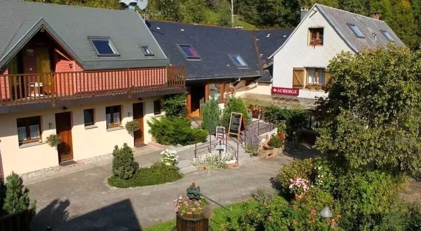 驚呆了，雞窩豬舍馬廄牛棚羊圈變民宿!