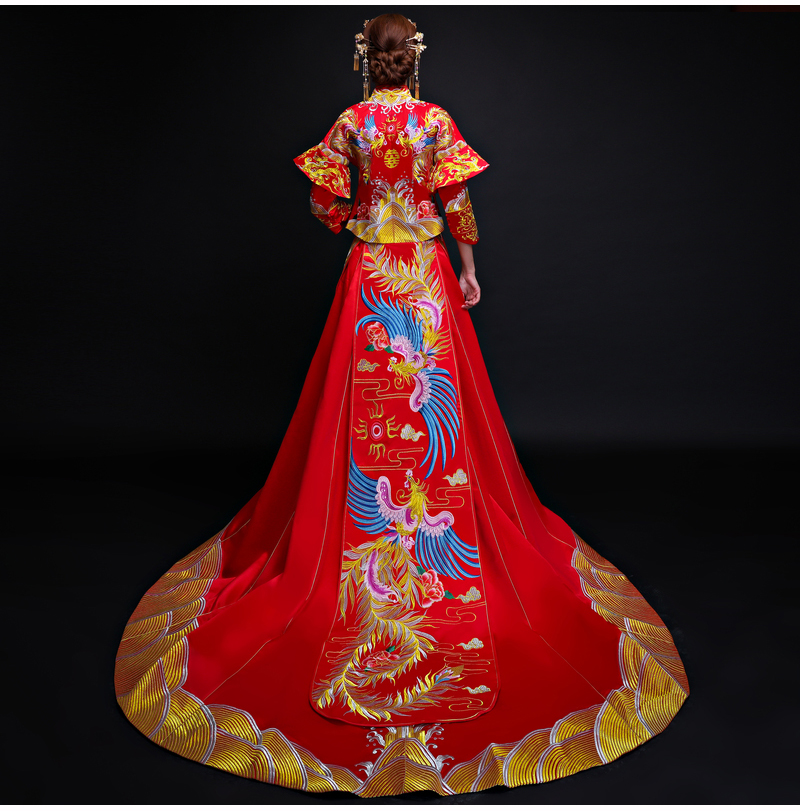 時尚拖尾中式禮服，古典大方之美新娘禮服