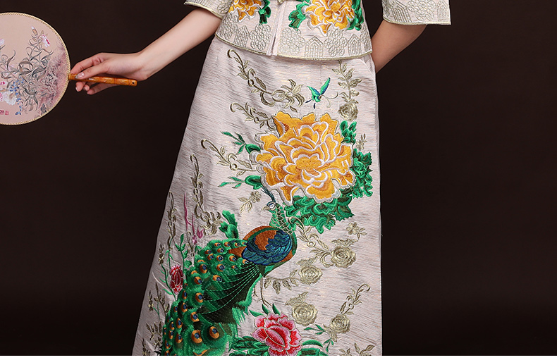 家佳樂(lè)文學(xué)孔雀牡丹秀禾服，米白色新娘中式禮服