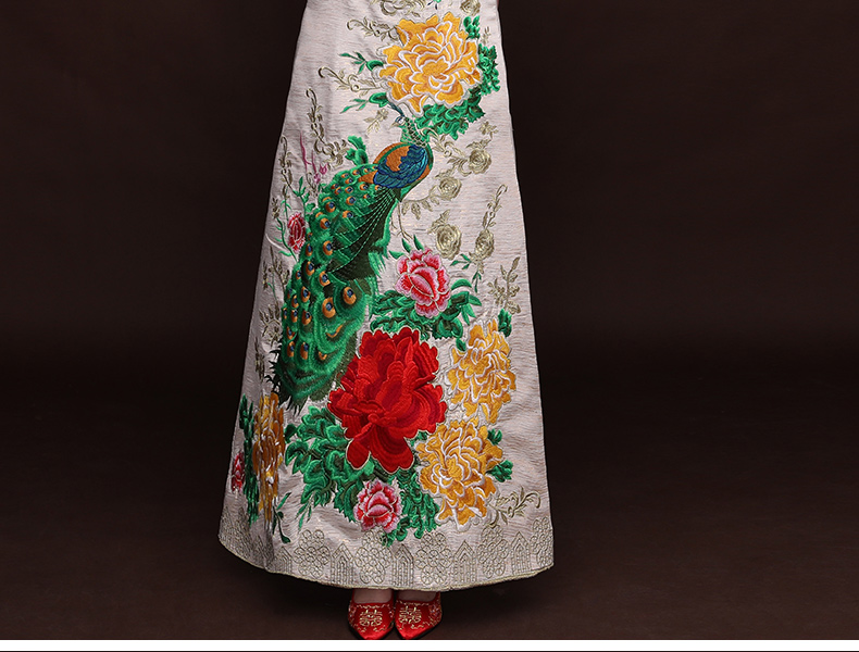 家佳樂(lè)文學(xué)孔雀牡丹秀禾服，米白色新娘中式禮服