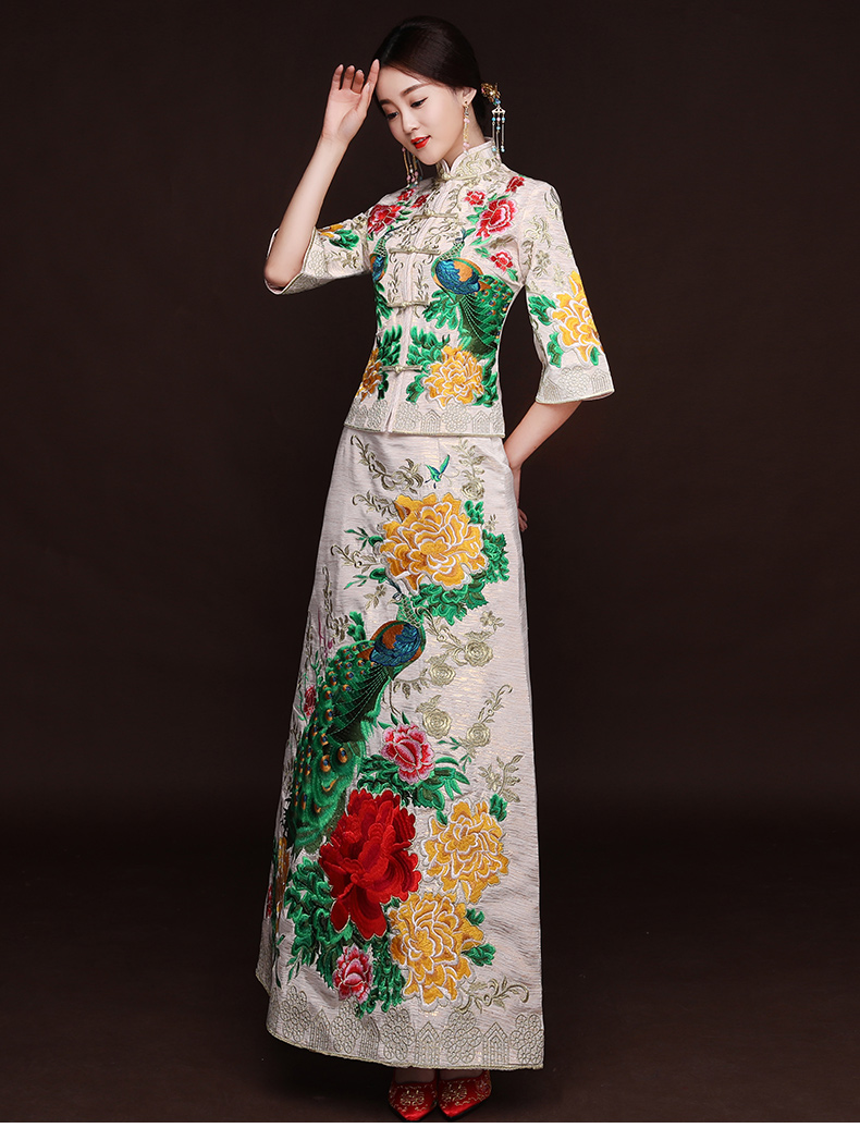 家佳樂(lè)文學(xué)孔雀牡丹秀禾服，米白色新娘中式禮服