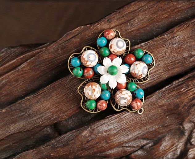 五瓣花朵古典小清新胸針，復(fù)古風(fēng)胸花飾品