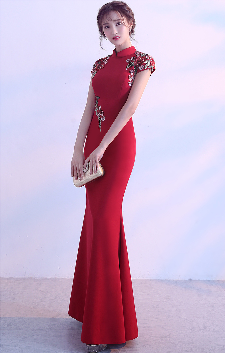 紅色刺繡貼花中式禮服，修身魚尾長款晚禮服