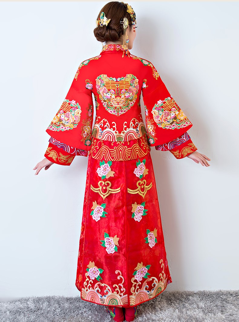 中國古典元素中式禮服，家佳樂文學新娘結(jié)婚禮服