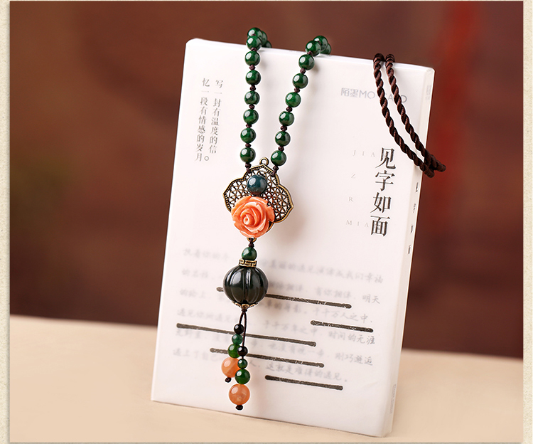 田青玉吊墜毛衣鏈，鏤空花朵項(xiàng)鏈?zhǔn)罪? src="/wenxue/d/file/bigpic/190404/04/13-1G1011H157-50.jpg" / data-LF3D="9IvWLE"><br / data-pOpi="Sd4AOP">
	<img alt=