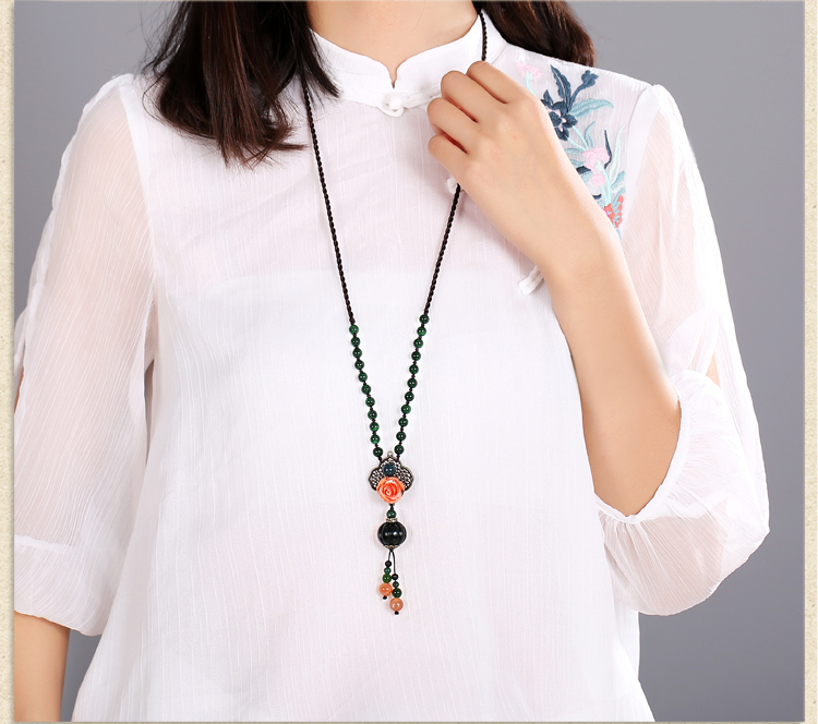 田青玉吊墜毛衣鏈，鏤空花朵項鏈首飾