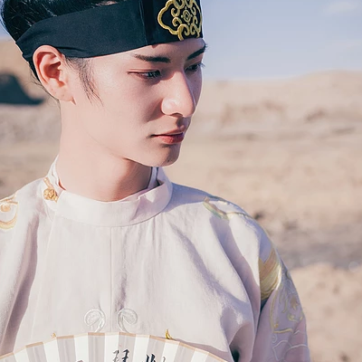 霸氣帶劍男生頭像，唯美古風(fēng)頭像