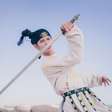 霸氣帶劍男生頭像，唯美古風(fēng)頭像