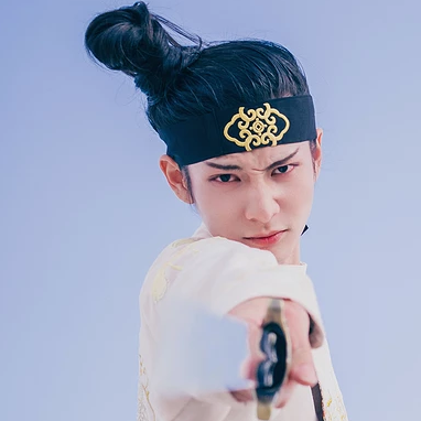 霸氣帶劍男生頭像，唯美古風(fēng)頭像