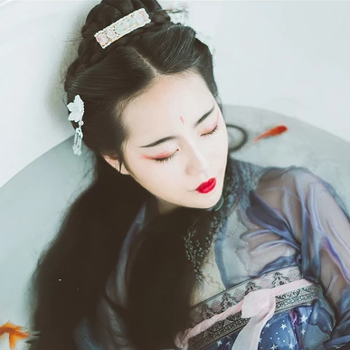 金魚(yú)妖艷的女子頭像，唯美古風(fēng)真人頭像