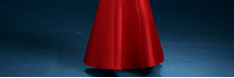 時(shí)尚復(fù)古禮服裙，迷人長(zhǎng)款中式禮服