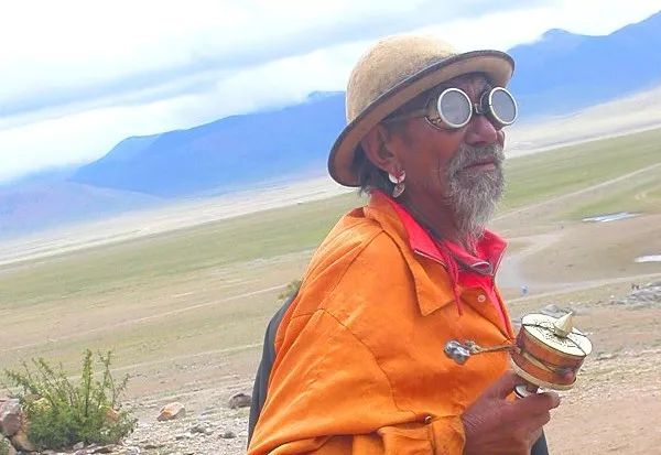 漫宿·見(jiàn)山，在古鎮(zhèn)享受寧?kù)o而恬淡的時(shí)光