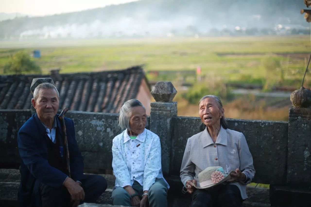 漫宿·見(jiàn)山，在古鎮(zhèn)享受寧?kù)o而恬淡的時(shí)光