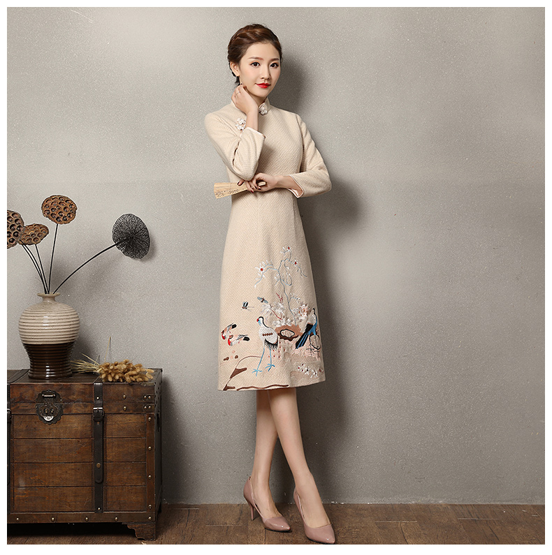 錦鶴刺繡旗袍，家佳樂文學(xué)旗袍裙