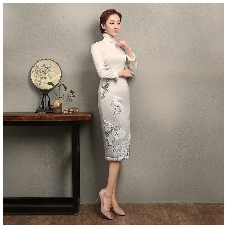 花雪牡丹印花旗袍，白色冬季旗袍裙