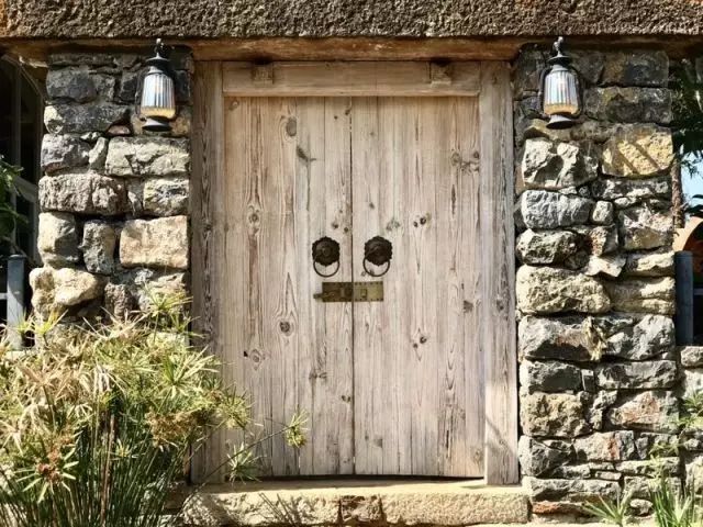 “中國最美寺院”寂照庵，房子象征著家是情感