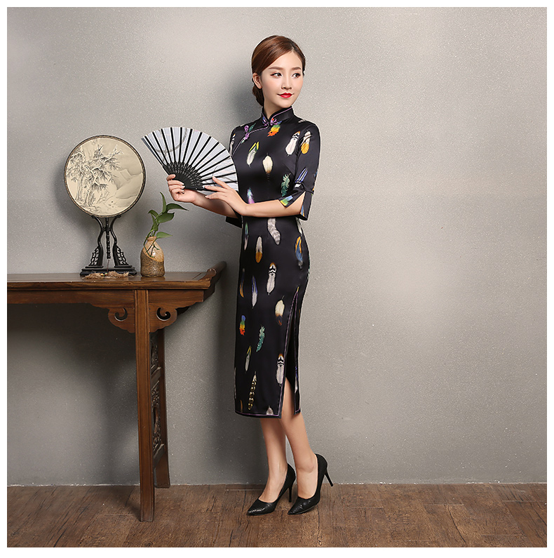 黑色香羽旗袍，蠶絲中袖旗袍裙