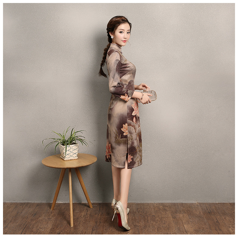 粉荷印花旗袍，家佳樂(lè)文學(xué)復(fù)古旗袍裙