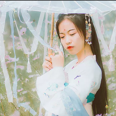 漢服女子帶傘頭像，唯美古風真人頭像