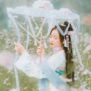 漢服女子帶傘頭像，唯美古風真人頭像