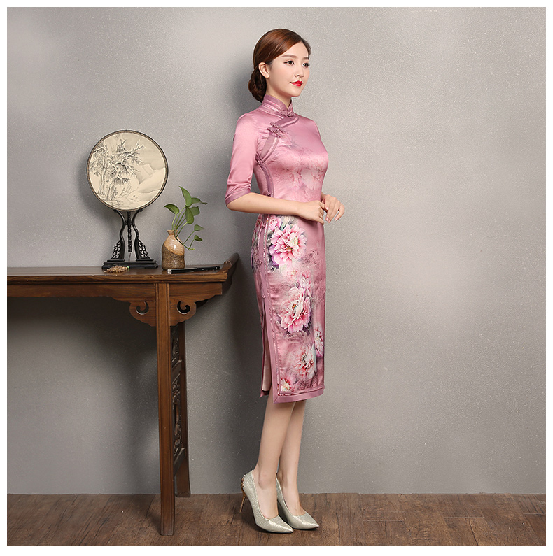 粉色墨畫(huà)旗袍，中袖真絲旗袍裙