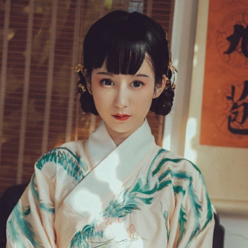 俏皮可愛帶團(tuán)扇女生頭像，唯美古風(fēng)真人頭像