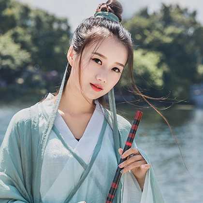 素衣女生喝酒頭像，唯美古風真人頭像