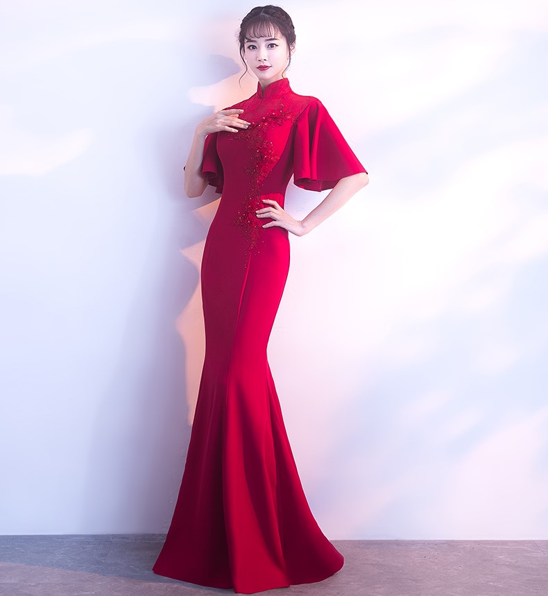 時(shí)尚喇叭袖口中式禮服，立體花朵魚尾晚禮服