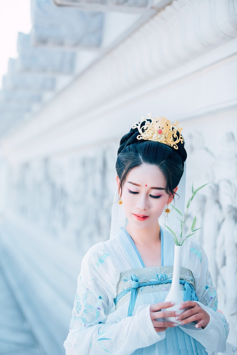 淡藍(lán)色漢服女子·古裝人像攝影