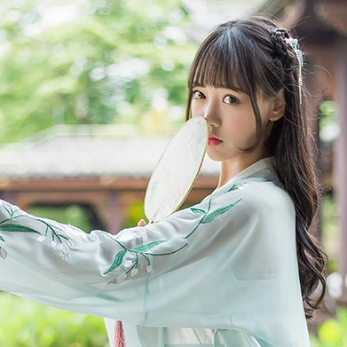 杜若花枝帶和團(tuán)扇傘女生頭像，唯美古風(fēng)頭像