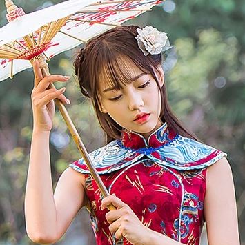 紅衣帶傘女生頭像，唯美古風(fēng)真人頭像
