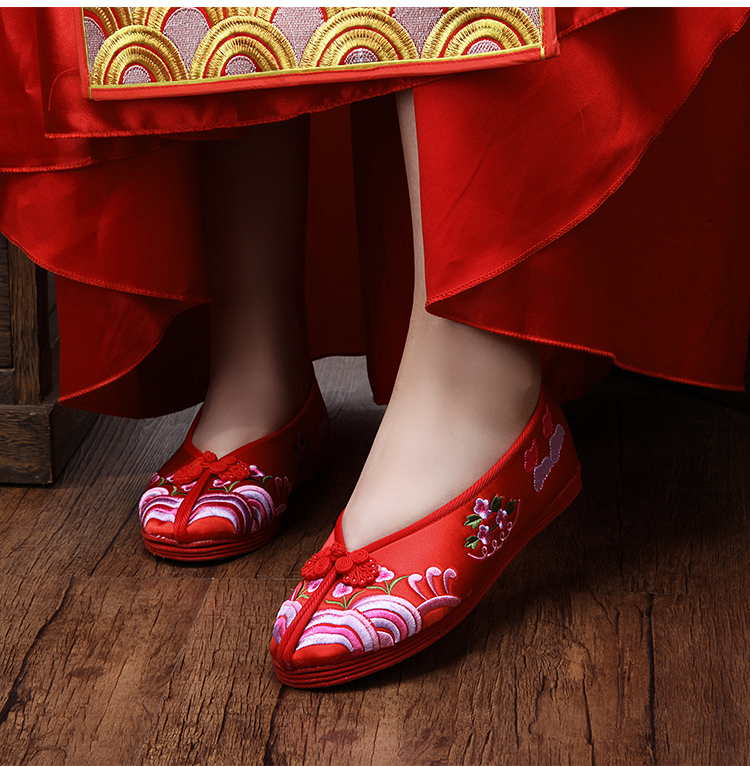 牡丹鳳凰繡花鞋，三款刺繡新娘結(jié)婚鞋